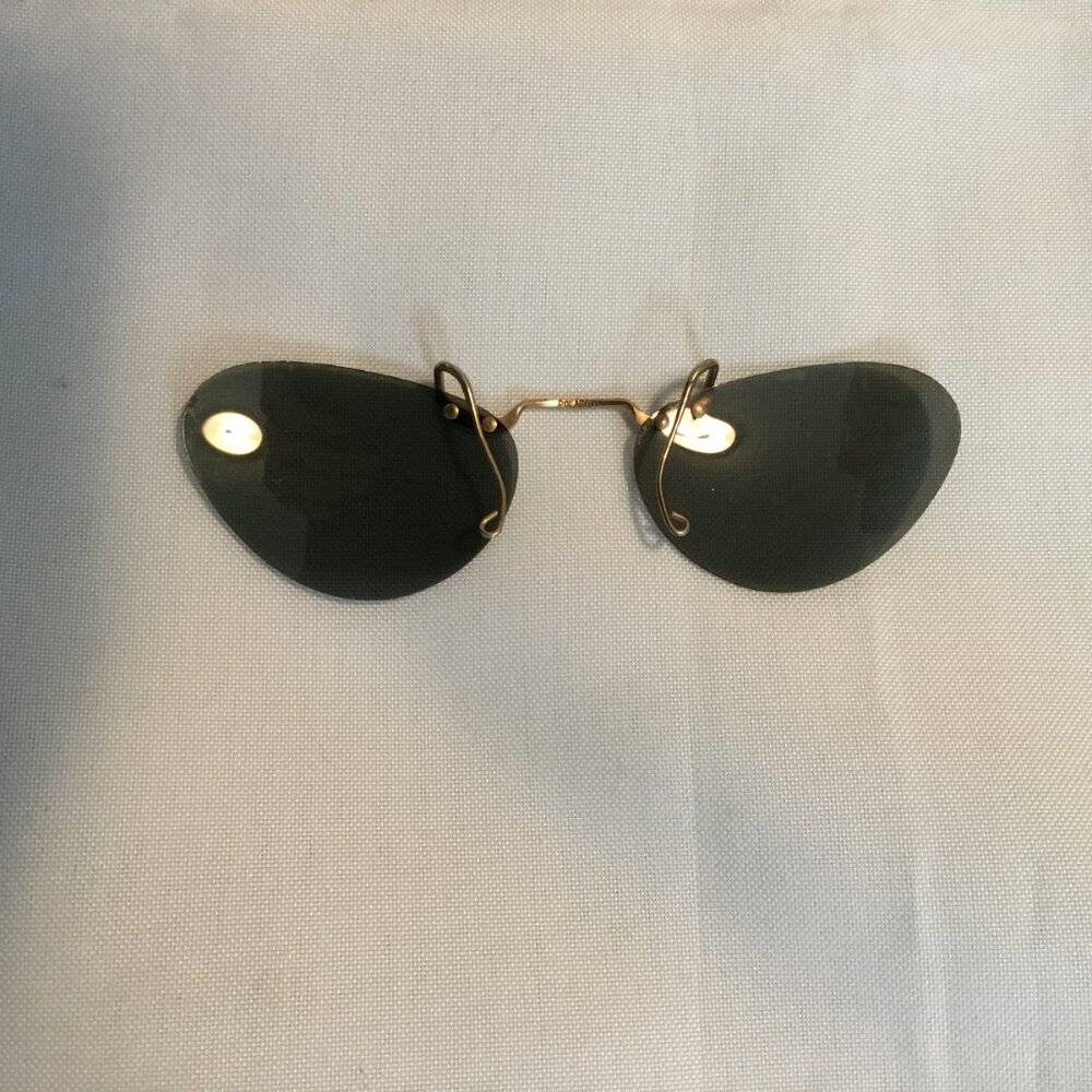 Vintage 1950's Polaroid Clip On Sunglasses Green Cats Eye Lenses - Picture 2 of 5